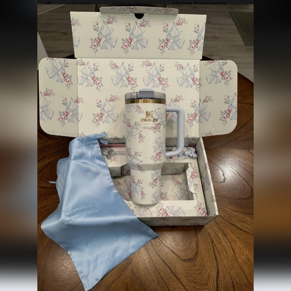 LoveShackFancy Stanley The Flowstate Quencher H2.0 Tumbler 40 ozs Retail 180 - Picture 5 of 7